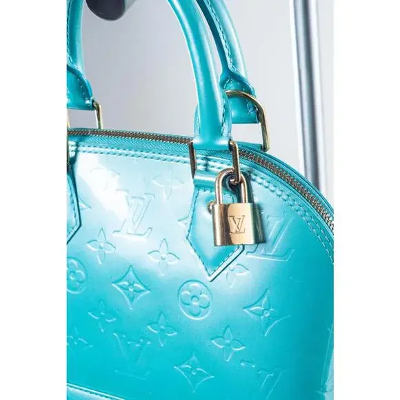 Louis Vuitton Green Vernis Alma BB Crossbody – Patent Leather - Picture 6 of 9